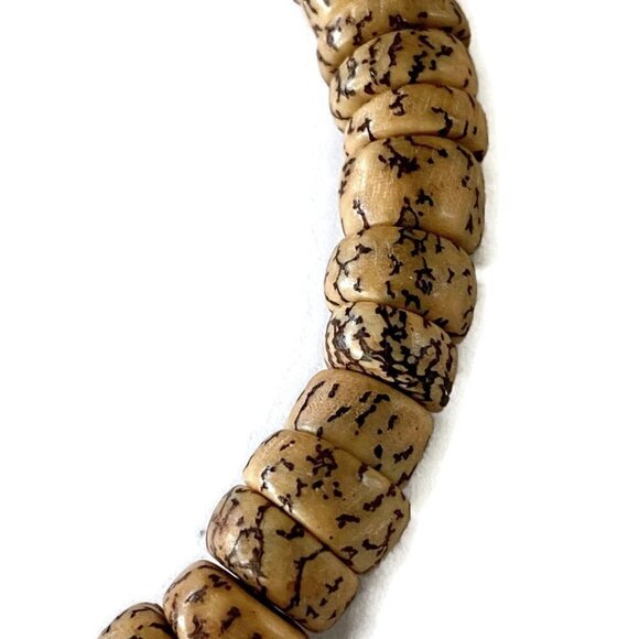 As Low As $2 Green Saucers & Nut Temporary Bracelet Beads - Picture 4 of 4